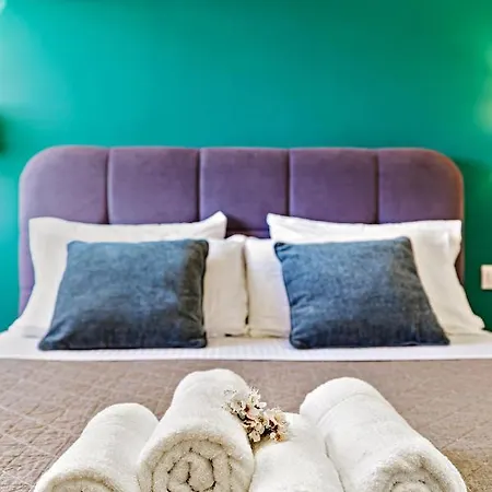 Ionian Citizen Penthouse Apartman *